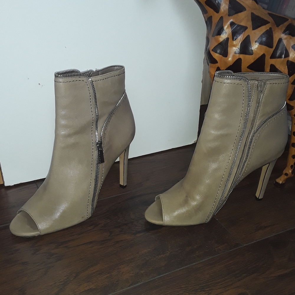 Vince camuto stone-grey heeled booties. 9M in women's